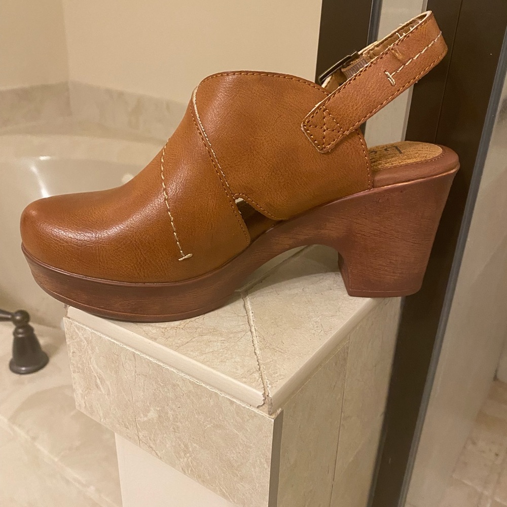 b.o.c Cecilia clogs